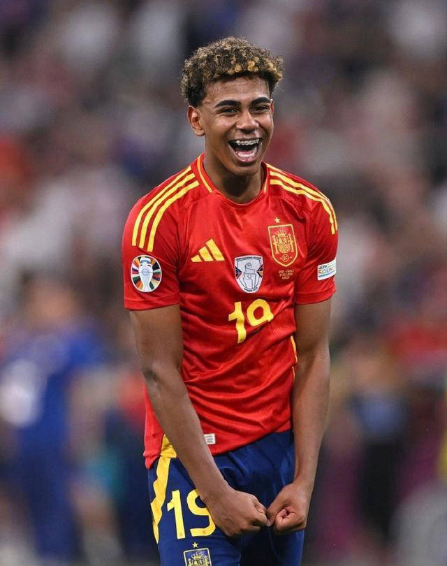 打进23球，费兰升至西班牙国家队历史射手榜并列第10（费兰第23球达成，升至西班牙队史射手榜并列第十）