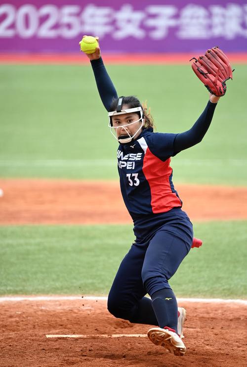 观察：法兰克福欲免签17岁让热亚尔，他已上演巴黎一队首秀（法兰克福欲免签17岁新星让热亚尔 已完成巴黎一线队首秀）