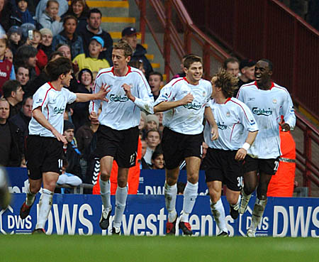 梅西带队夺冠！他是季后赛MVP！他让迈阿密国际从垫底到冠军！（梅西率队封王，荣膺季后赛MVP，助迈阿密国际从榜尾逆袭夺冠）