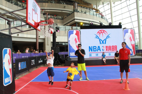 阿斯：贝林在皇马和英格兰同时陷入困境，他难以融入战术体系（阿斯：贝林在皇马与英格兰双线受挫，战术适配成难题）