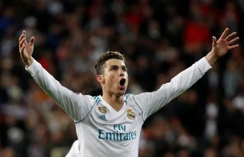 津门虎将在11月16日举办年票球迷开放日活动，共100个名额（津门虎11月16日举行年票球迷开放日，限额100名）