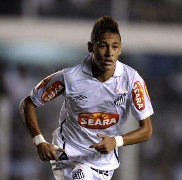 索默：我会弹吉他和钢琴；退役后我应该不当教练，压力太大了（索默：会弹吉他和钢琴，退役后大概率不当教练，压力太大）